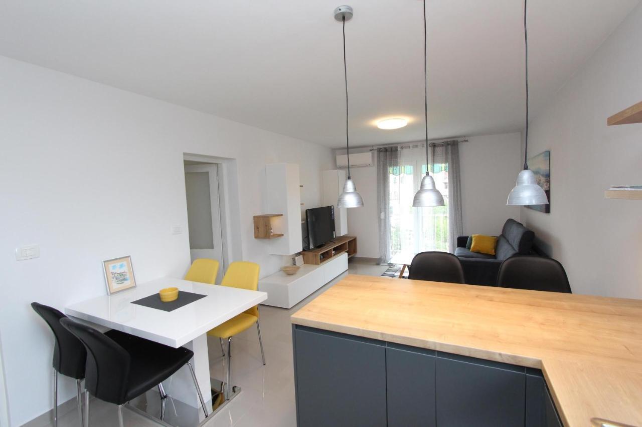 Apartment Sorriso 2 Rovinj Exteriör bild